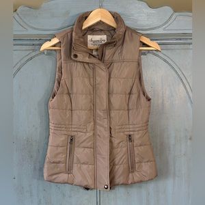 American Rag sz S EUC tan polyester zip vest